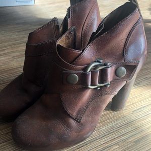 Frye boots ankle style
